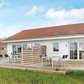 Viesnīca Stylish Island holiday home in Læsø pilsētā Læsø