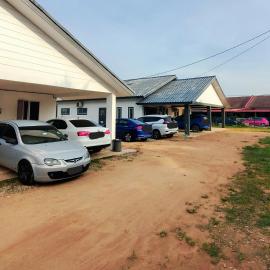 Homestay Hj Romli & Sons Ìslamonly, hotel in Beserah