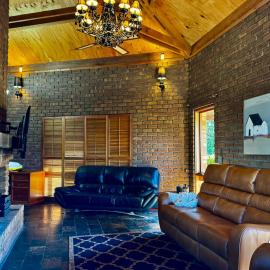 Upsandowns - Private pool, Spa, and Sauna