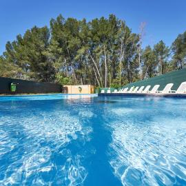 Studio pour 4 au calme avec piscine et parking