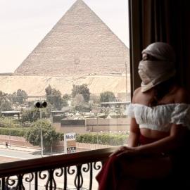 Unique Pyramids View INN