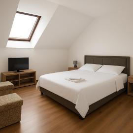 Apartment and rooms D&J