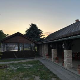 Százholdas Pagony Vendégház Solt, Hotel in Solt