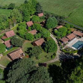 Hameau des laurières, hotel in Saint-Avit-Sénieur