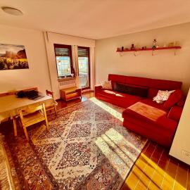 Appartamento per Famiglie in Centro ad Asiago con Posto Auto e Ampio Giardino, hotel u gradu 'Asiago'