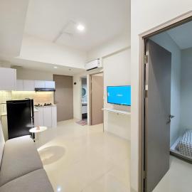 Vasanta Apt 2BR Oasis Bisnis with Pool,Onsen&Gym, hotel en Jarakasta