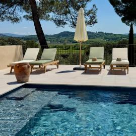 Le Mas de Garrigon - Boutique Hôtel & Spa – hotel w mieście Roussillon