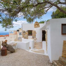The Mulberry House, Hotel in Mirsíni