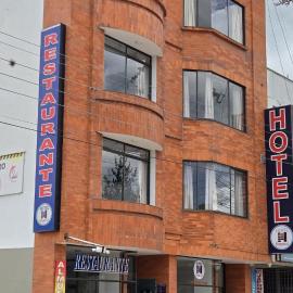 Hotel Imperial، فندق في Chiquinquirá