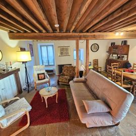 L'Imprévu - Maison de vigneron à deux pas de Vézelay, hotel v destinaci Tharoiseau