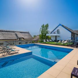 Delta Boutique & Carmen Silva Resort, ξενοδοχείο σε Crisan