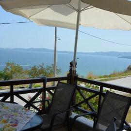 Dream House, hotel in Nea Roda