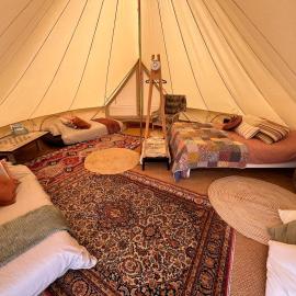 Glamping Josephine, hotel Geelben