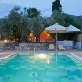 Aretousa Studios & Apartments