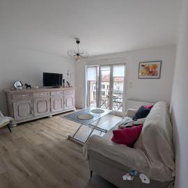 Appartement doux et lumineux, hotel Adelange városában