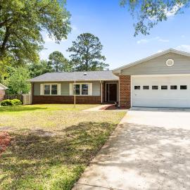 Beach & Downtown Family Fun Wilmington Stay Villa, hotel in Wrightsville Beach
