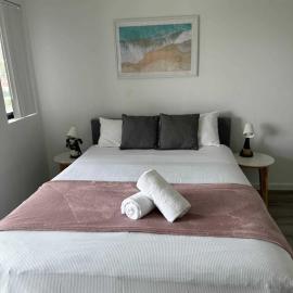 Ensuite Double Room - Central & Convenient Location in Guildford West
