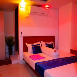 Hotel Uttara, hotel en Bāiljuri