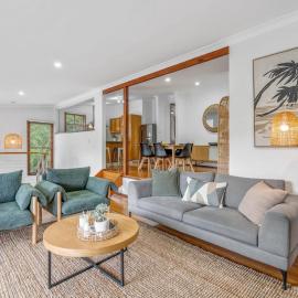 The Canopy House - by Coast Hosting