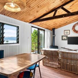 The Cabin by Coast Hosting, hotel in Pretty Beach
