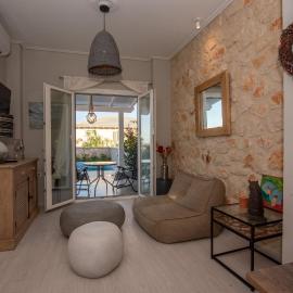 ZANTE STARLET - Chic Hideaway with Pool & Comfort