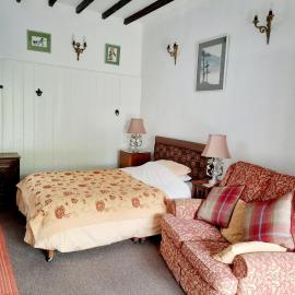Spacious double en-suite