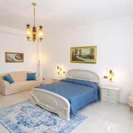 Art House - Big & Artistic Design House