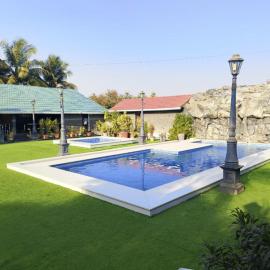 Anand Resort - A luxury Private Pool Resort in Nashik, hotel a Nashik