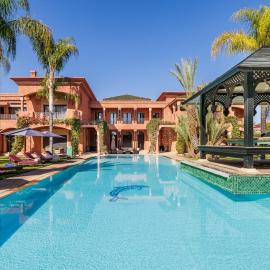 Villa Hiba Luxury & Paddle, хотел в Najem