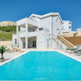 Vila Katarina by Resort Čulina, hotel sa Metajna