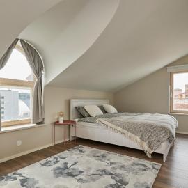 3-Bedroom Penthouse with Sauna in Old Town