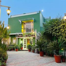 Hotel green garden