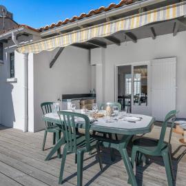 À 300m de la mer maison - jardin - Piscine pour 4