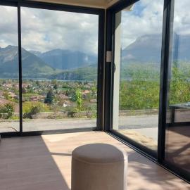 La Soldanelle vue lac et montagnes