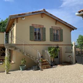 Gite de campagne - Vue jardin- Piscine, hotel in Sajas