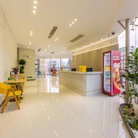CMAX Hotel Guangzhou International Convention and Exhibition Center Luoxi Subway Station Branch, hotel v Kantonu
