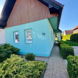 Domček s tenisovým kurtom v srdci Liptova, hotel u gradu Ivachnová