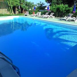 Residence La Carruba, hotell sihtkohas Diano Marina