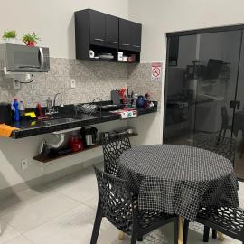 Flat São Bento 01 - Ar condicionado Lago Drummond，Ituiutaba的飯店