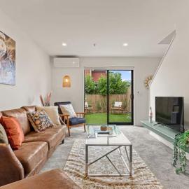 Cosy and Stylish Auckland Home