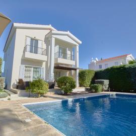 Villa Persifonia - 3BR Family Retreat near Coral Bay Beach