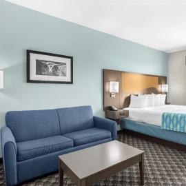 Best Western Plus Waller Hotel, מלון בWaller