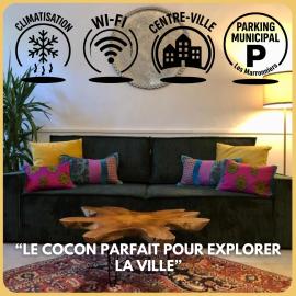 Ulysse, Appartement Spacieux au Centre Historique d'Uzès en rez-de-chaussée avec extérieur, proche parking des Marroniers, hotell i Uzès