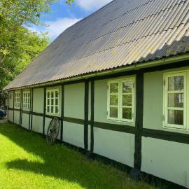 Charmerende feriehus tæt på Knuthenborg, khách sạn ở Maribo