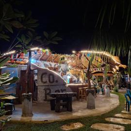 eco trekking lodge, Co Bar & jungle tour's only booking with us !, hotel in Bukit Lawang