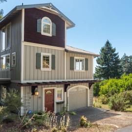 Gorgeous 3 BDR Home in Gualala With Ocean View, hôtel à Gualala
