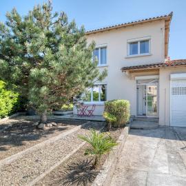 La Catalane House T4 Garden Parking, Hotel in Pamiers