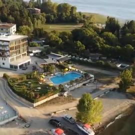 Martinas Lake Front Apartment