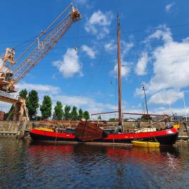 Hausboot Jonathan, hotel ad Amburgo