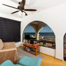 Beach Haven 5 Bedroom Beachfront, hotel em Las Conchas